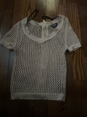 bebe Open-Knit V-Neck Short Sleeve Sweater in Tan